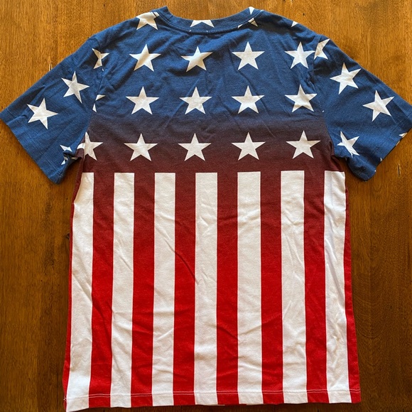 USA! Urban Pipeline, youth Large American Flag T-Shirt - Picture 2 of 3